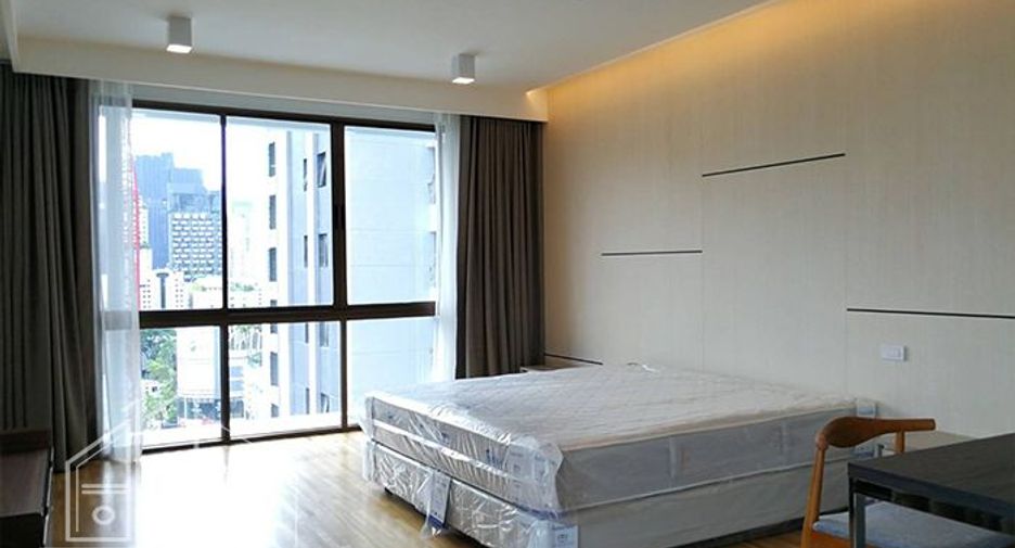 For rent 2 bedrooms apartment in Watthana, Bangkok