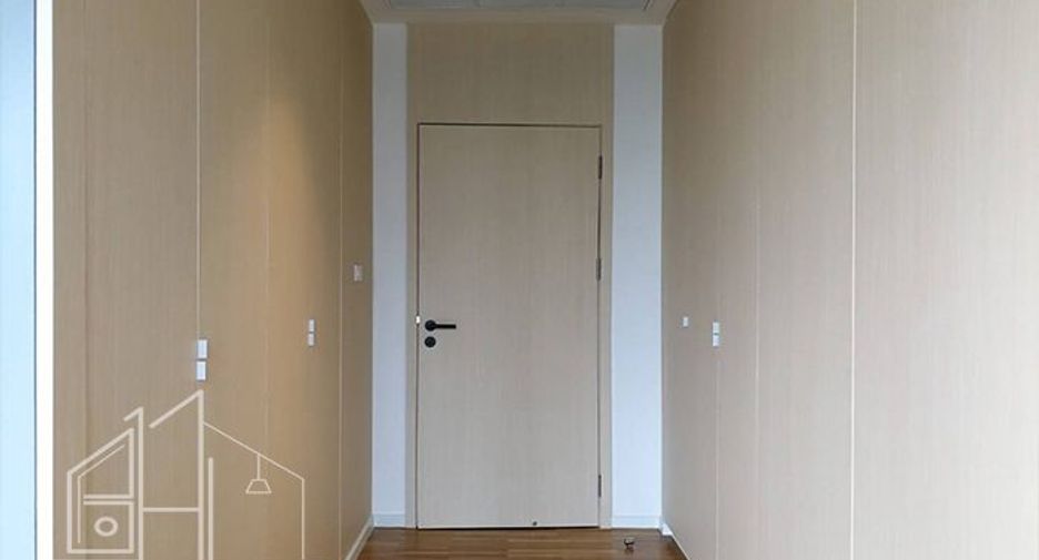 For rent 2 bedrooms apartment in Watthana, Bangkok