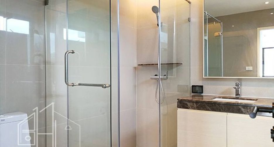For rent 2 bedrooms apartment in Watthana, Bangkok