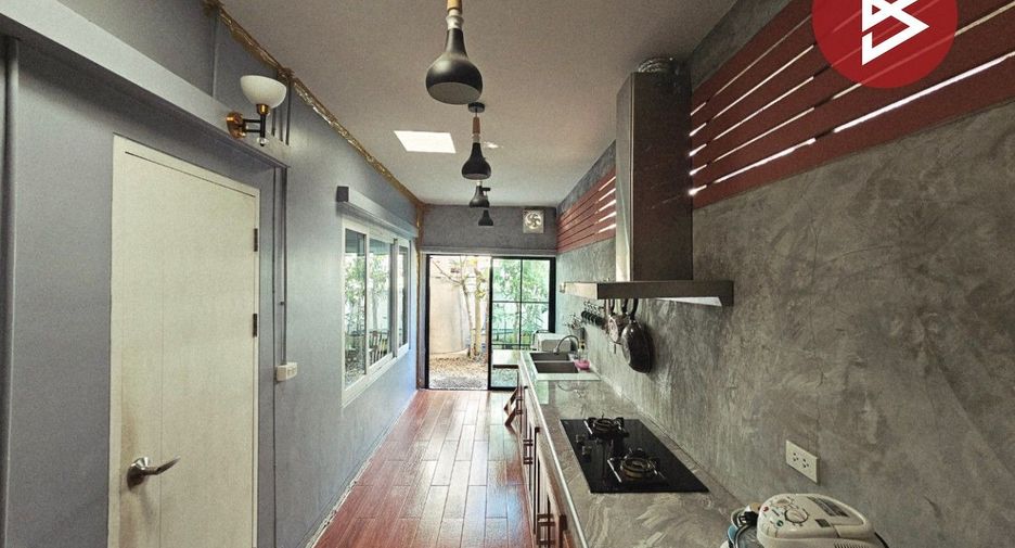 Casa en venta de 3 habitaciones en Mueang Samut Sakhon, Samut Sakhon
