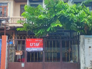 出售 2 卧室 联排别墅 在 Sai Mai, 曼谷