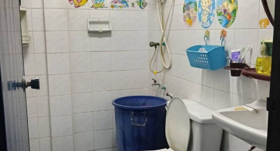 出售 2 卧室 联排别墅 在 Sai Mai, 曼谷