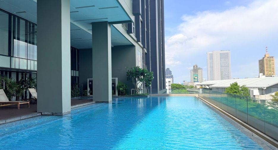 For sale 2 bedrooms condo in Khlong San, Bangkok