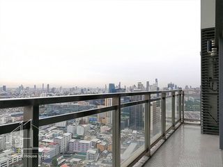À louer 3 chambres condo à Khlong Toei, Bangkok