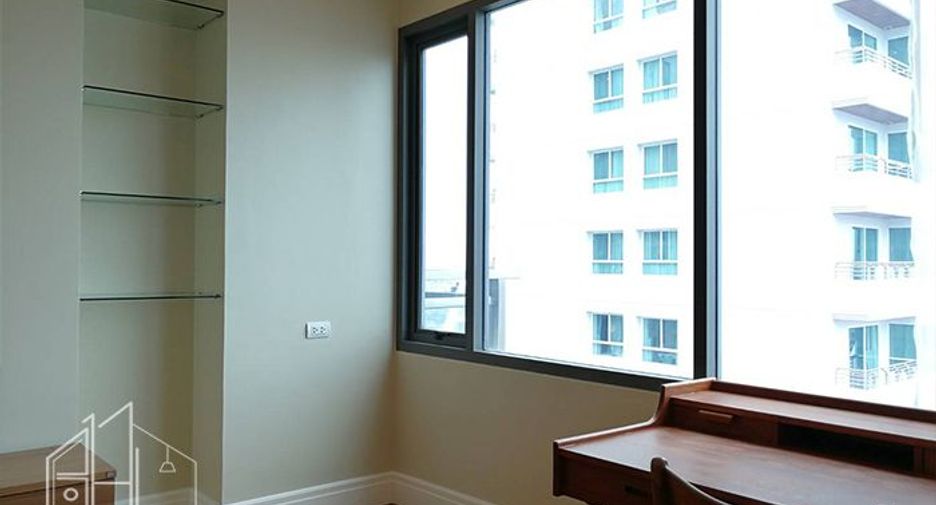 Wohnung zur Miete mit 3 Zimmer in Khlong Toei, Bangkok