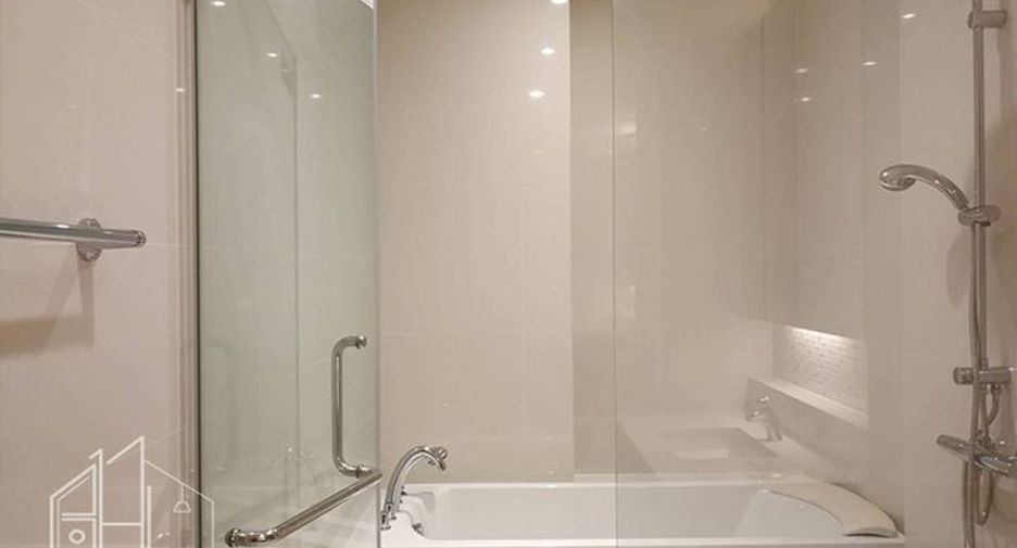 Condo en alquiler de 2 habitaciones en Khlong Toei, Bangkok
