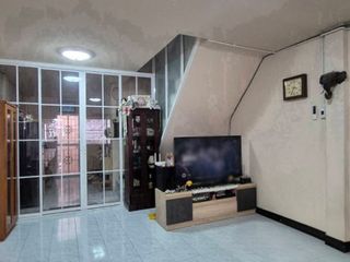 出售 2 卧室 联排别墅 在 Mueang Samut Prakan, Samut Prakan