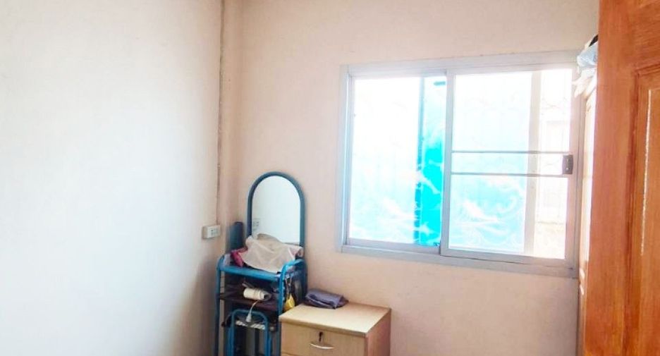 À vendre 2 chambres maison de ville à Mueang Samut Prakan, Samut Prakan