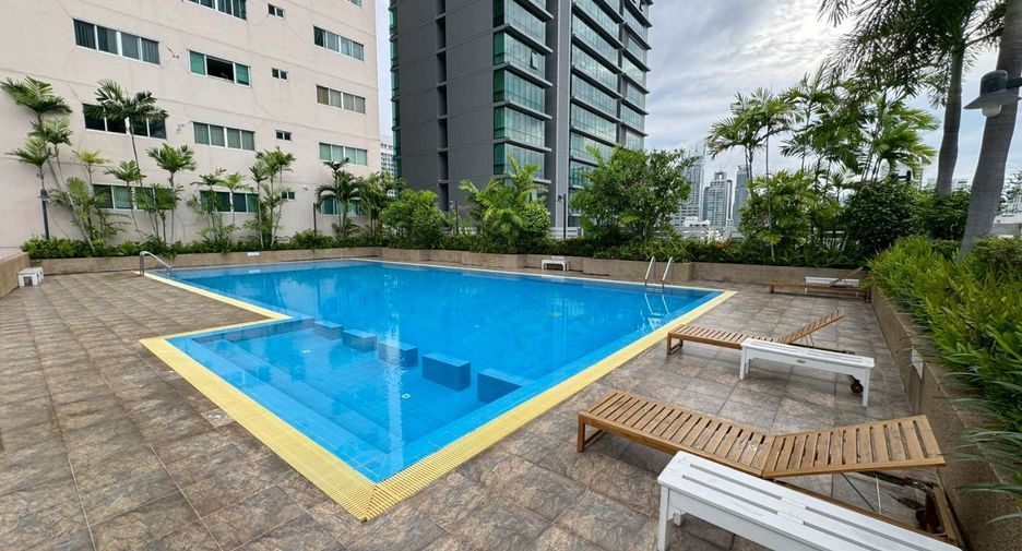 For rent and for sale 2 bedrooms condo in Watthana, Bangkok
