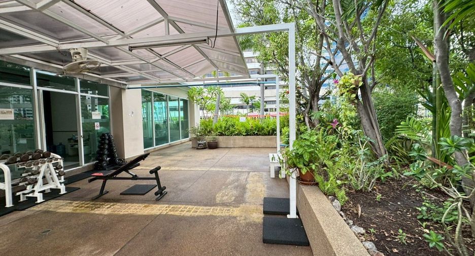 For rent and for sale 2 bedrooms condo in Watthana, Bangkok
