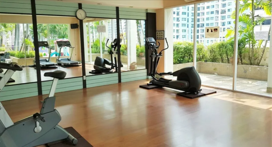 For rent and for sale 2 bedrooms condo in Watthana, Bangkok