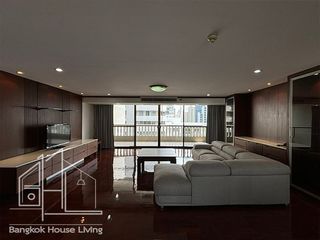 For rent 3 bedrooms apartment in Khlong Toei, Bangkok