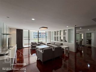 For rent 3 bedrooms condo in Khlong Toei, Bangkok