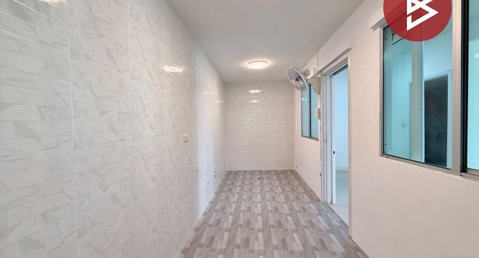 Casa adosada en venta de 3 habitaciones en Bang Kruai, Nonthaburi