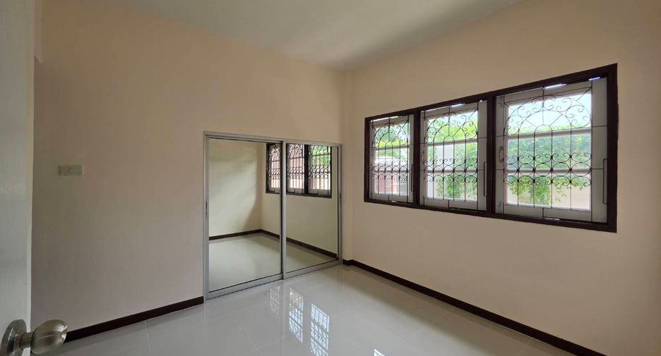 For rent 3 bedrooms house in Don Mueang, Bangkok