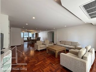For rent 3 bedrooms apartment in Khlong Toei, Bangkok