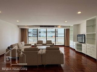 For rent 3 bedrooms apartment in Khlong Toei, Bangkok