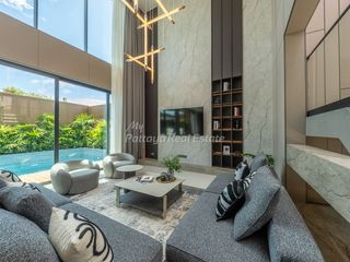 Villa en venta de 5 habitaciones en Bang Lamung, Chonburi