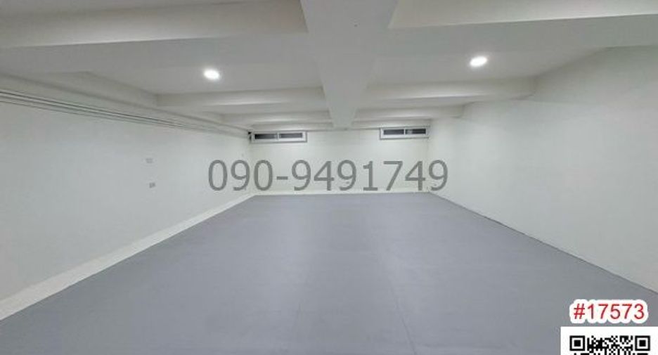 出租 4 卧室 联排别墅 在 Bang Rak, 曼谷