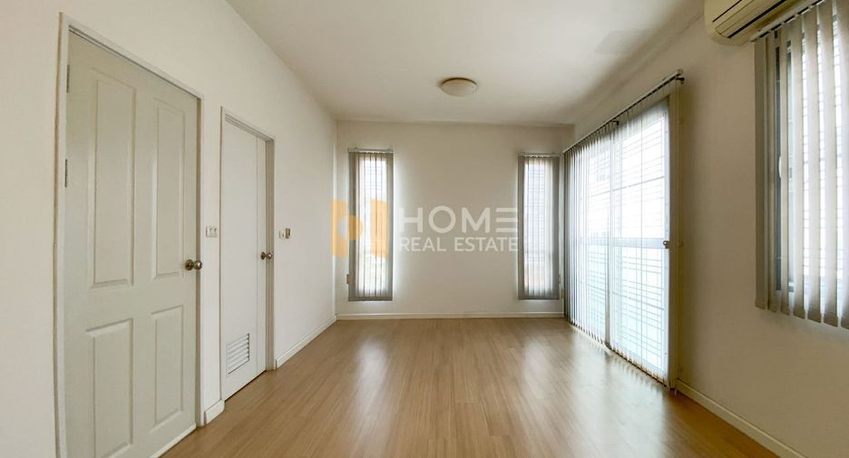 For sale 3 bedrooms townhouse in Bang Bon, Bangkok