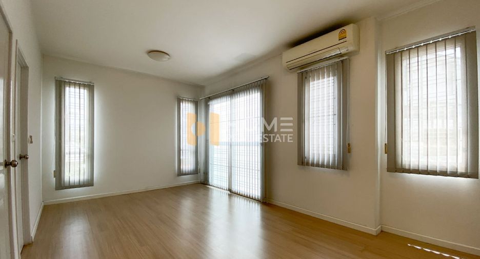 For sale 3 bedrooms townhouse in Bang Bon, Bangkok