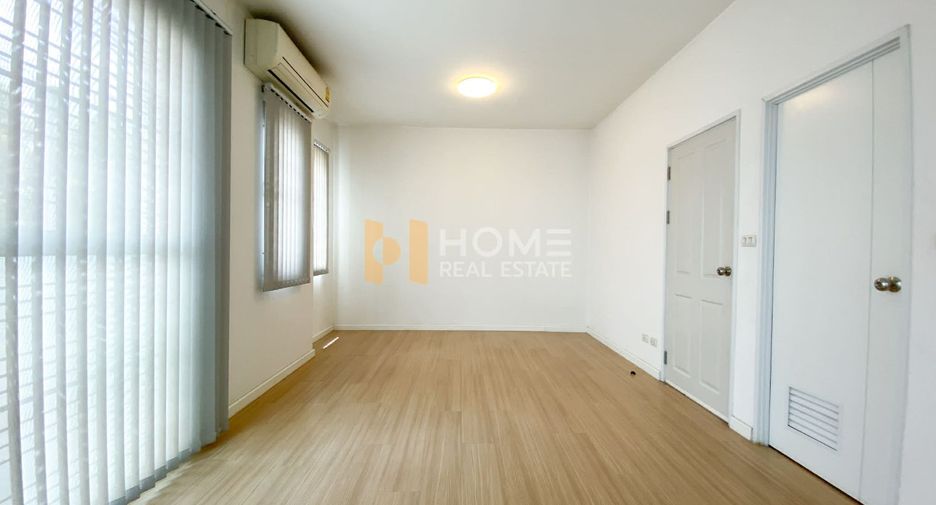 For sale 3 bedrooms townhouse in Bang Bon, Bangkok