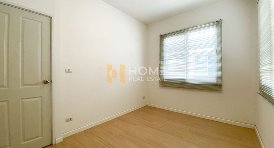 For sale 3 bedrooms townhouse in Bang Bon, Bangkok