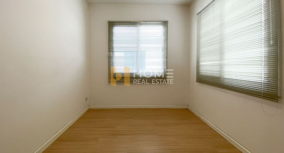 For sale 3 bedrooms townhouse in Bang Bon, Bangkok
