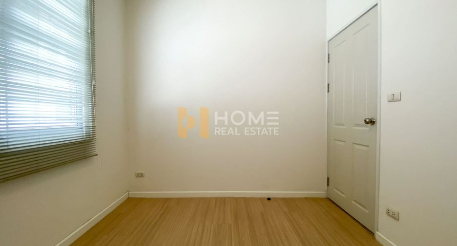 For sale 3 bedrooms townhouse in Bang Bon, Bangkok