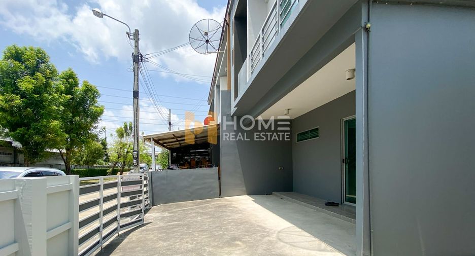 For sale 3 bedrooms townhouse in Bang Bon, Bangkok