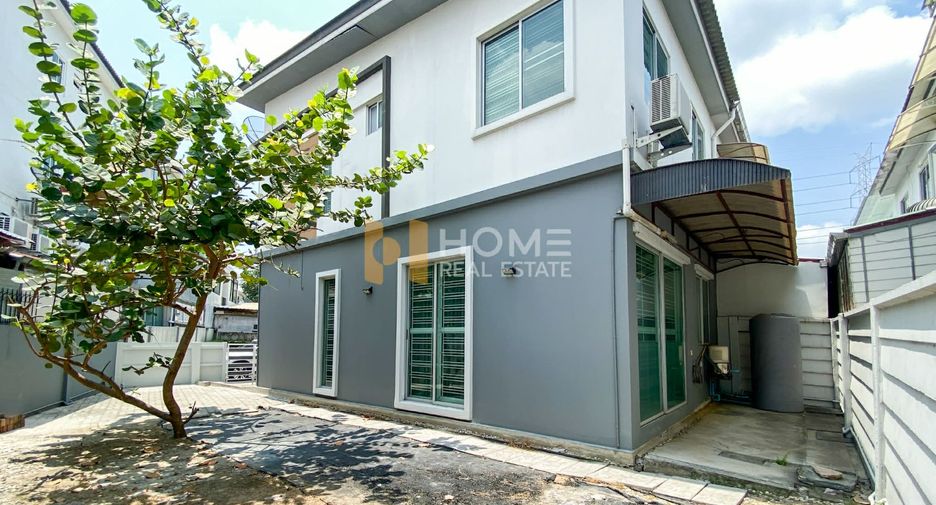 For sale 3 bedrooms townhouse in Bang Bon, Bangkok