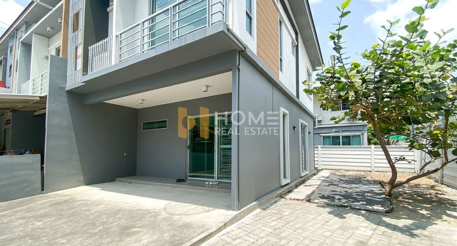 For sale 3 bedrooms townhouse in Bang Bon, Bangkok
