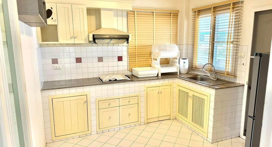 For rent 3 bedrooms house in San Sai, Chiang Mai