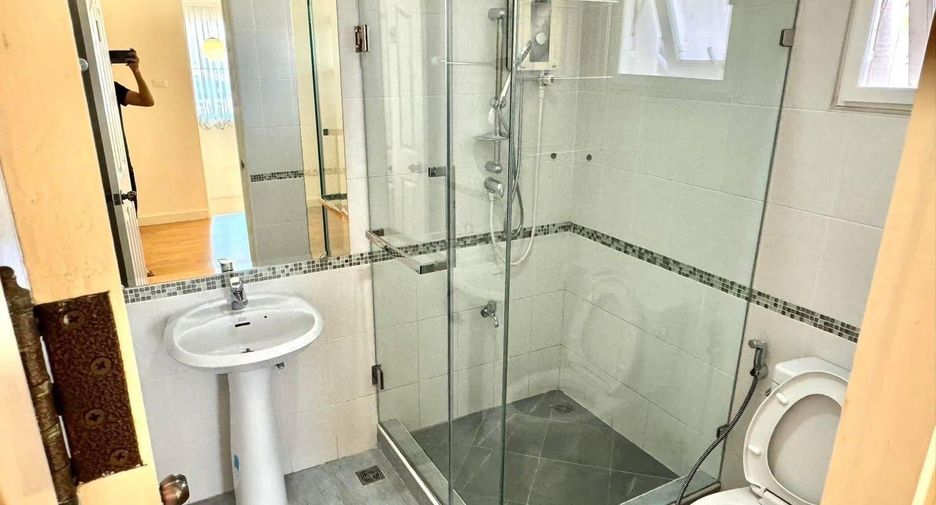 For rent 3 bedrooms house in San Sai, Chiang Mai