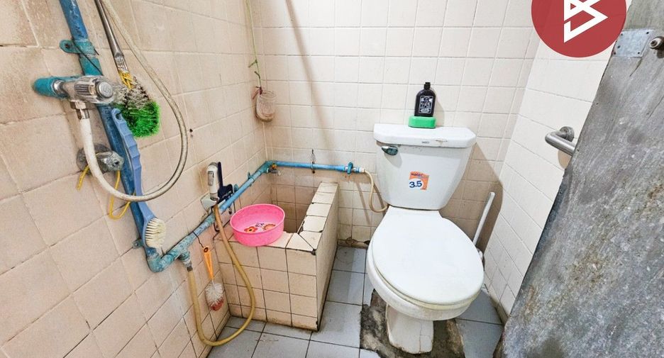 À vendre 3 chambres maison de ville à Mueang Samut Prakan, Samut Prakan