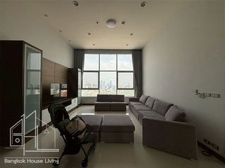 For rent 5 bedrooms apartment in Khlong Toei, Bangkok