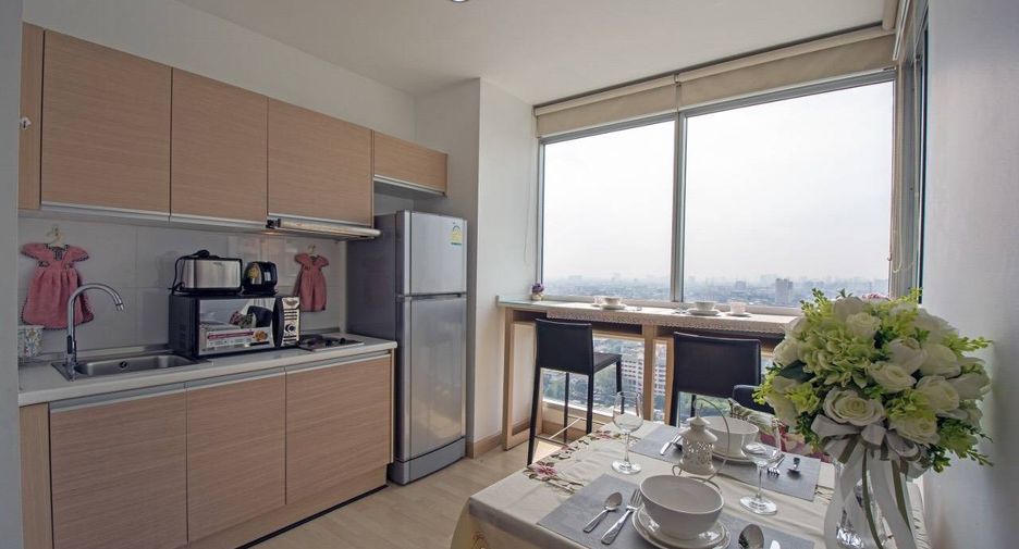 For rent 1 bed condo in Huai Khwang, Bangkok