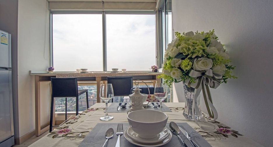 For rent 1 bed condo in Huai Khwang, Bangkok