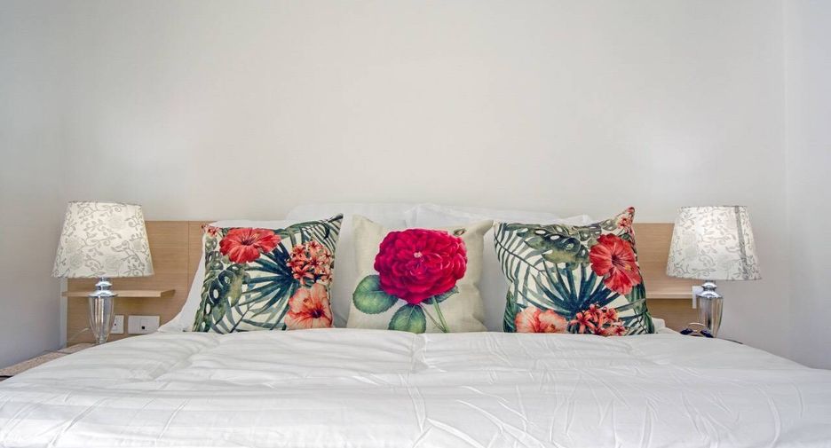 For rent 1 bed condo in Huai Khwang, Bangkok