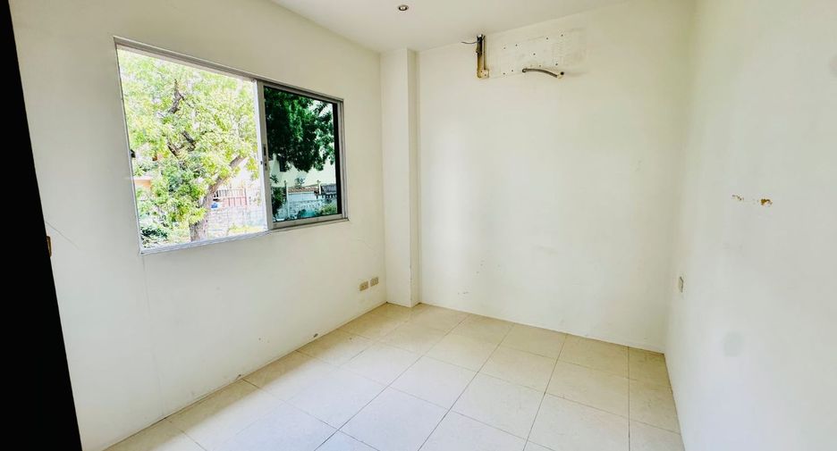 For sale 1 bed apartment in Pratumnak, Pattaya