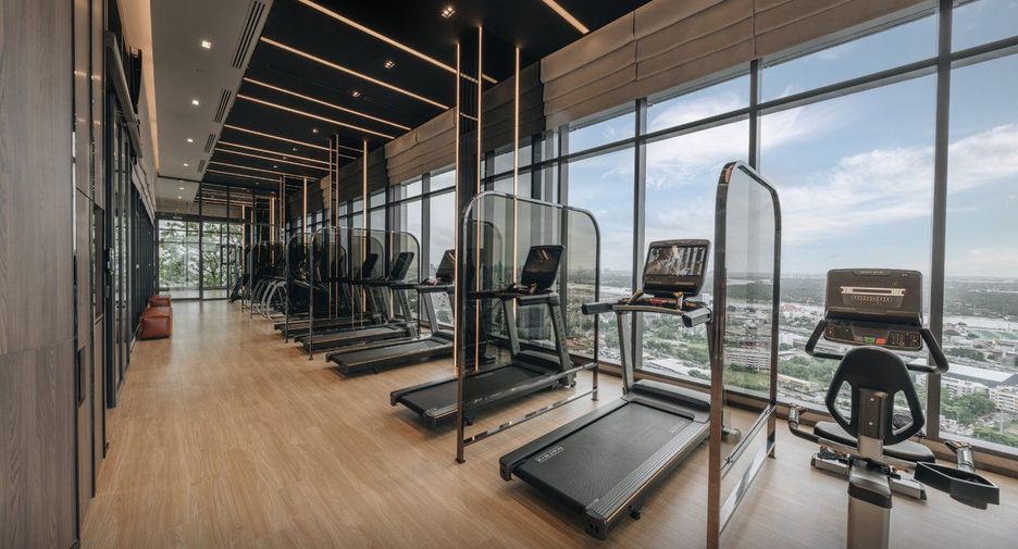 For rent 3 bedrooms condo in Khlong Toei, Bangkok