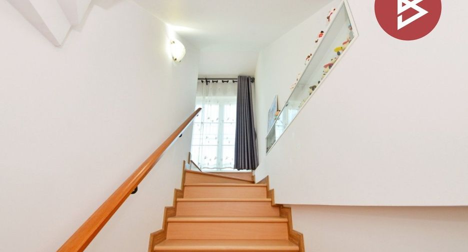 À vendre 3 chambres maison de ville à Mueang Samut Prakan, Samut Prakan