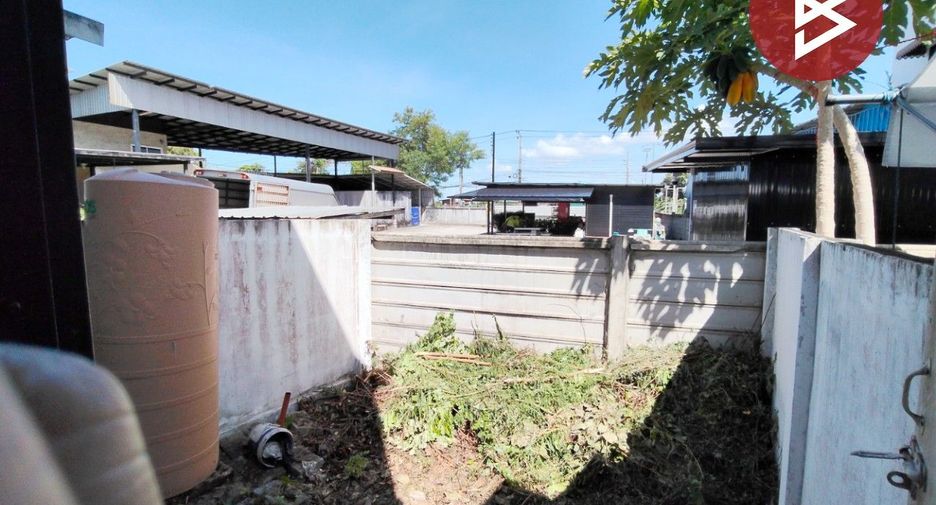 À vendre 2 chambres maison de ville à Bang Bo, Samut Prakan