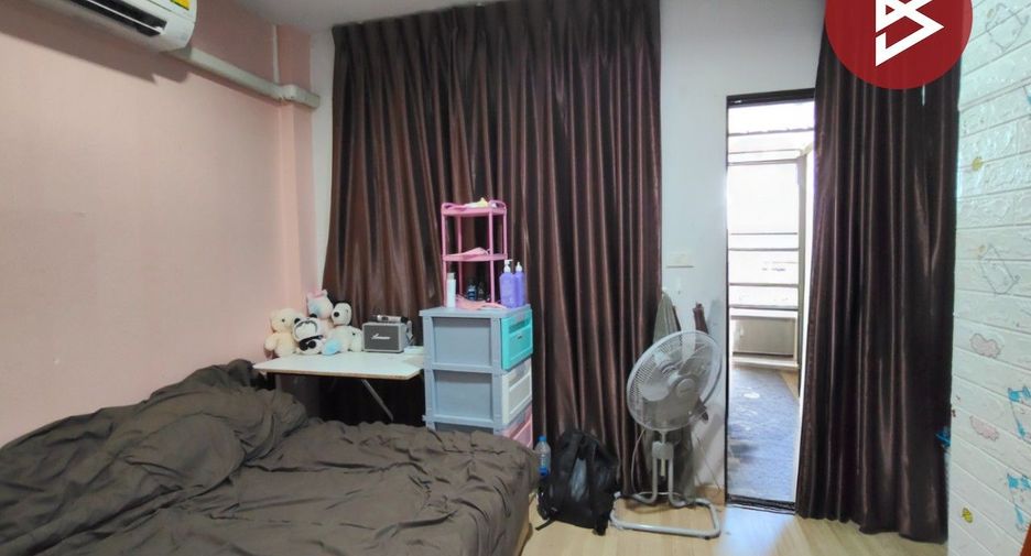 À vendre 2 chambres maison de ville à Bang Bo, Samut Prakan