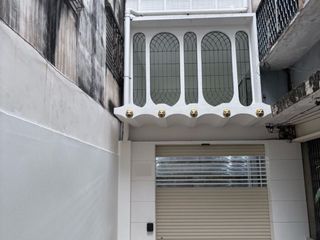 出售 4 卧室 联排别墅 在 Bang Rak, 曼谷