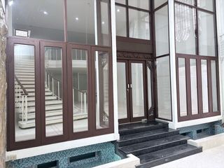 出售 4 卧室 联排别墅 在 Bang Rak, 曼谷