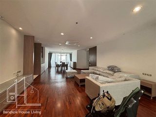 Wohnung zur Miete mit 4 Zimmer in Khlong Toei, Bangkok