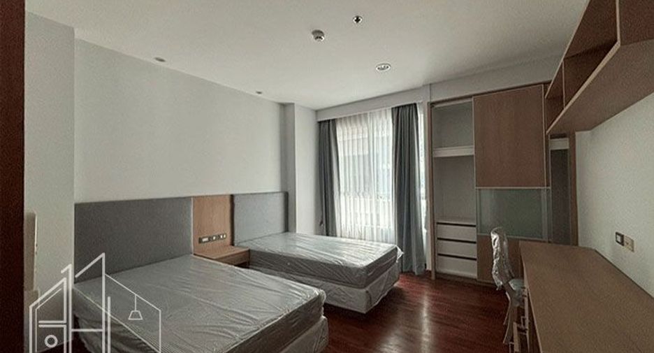 Аренда 4 спальни кондо в Кхлонг Тоеи, Бангкок