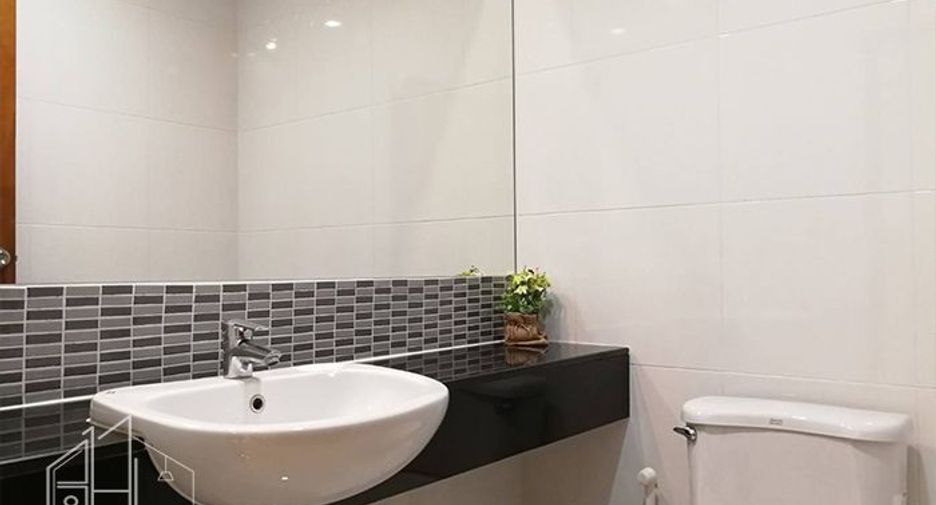 Аренда 2 спальни кондо в Кхлонг Тоеи, Бангкок