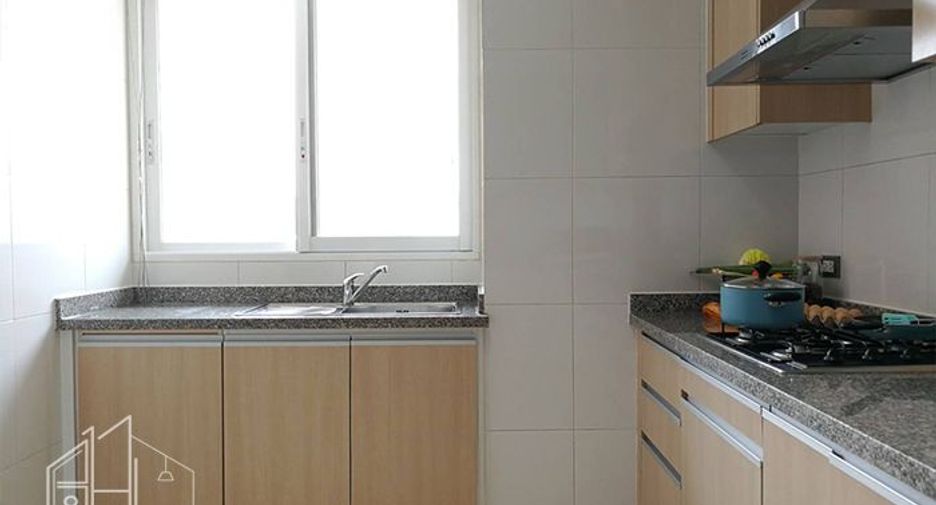 Аренда 2 спальни кондо в Кхлонг Тоеи, Бангкок